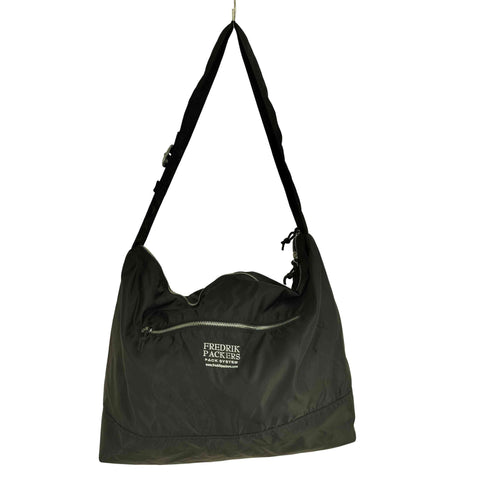 フレドリックパッカーズ FREDRIK PACKERS ナイロン ロゴ刺繍 ショルダーバック レディース
