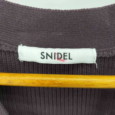 スナイデル snidel Sustainaウエストデザインボタンニット レディース