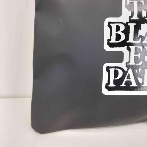 ブラックアイパッチ Black Eye Patch ロゴプリント PVC クラッチバッグ メンズ