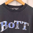 ボット BOTT × MEGURU YAMAGUCHI OG Logo S/S Tee オリジナルロゴ グラフィックプリント クルーネック半袖Tシャツ カットソー メンズ M