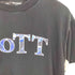 ボット BOTT × MEGURU YAMAGUCHI OG Logo S/S Tee オリジナルロゴ グラフィックプリント クルーネック半袖Tシャツ カットソー メンズ M