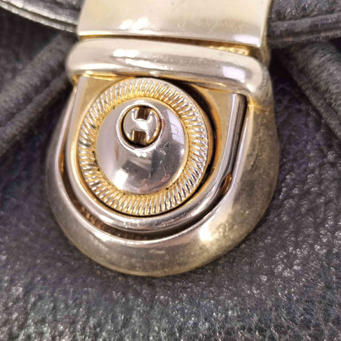 エムシーエム MCM 巾着 レザーバックパック レディース