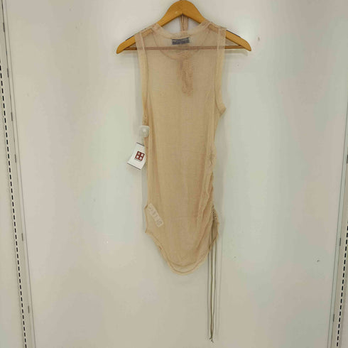 DEBBY UPPER ロゴバッチ ノースリーブ メッシュギャザー トップス レディース 1