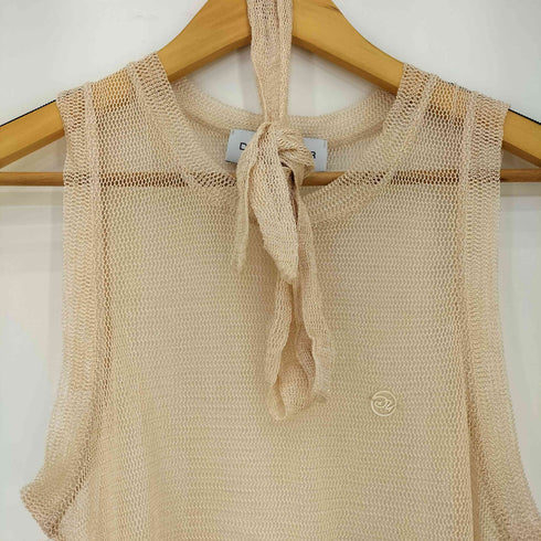 DEBBY UPPER ロゴバッチ ノースリーブ メッシュギャザー トップス レディース 1