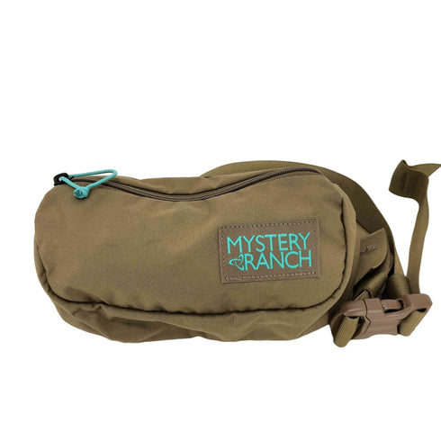 ミステリーランチ MYSTERY RANCH ロゴワッペン ショルダーバッグ メンズ