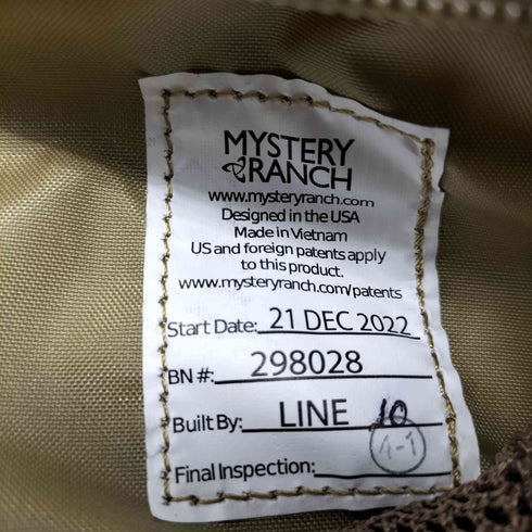 ミステリーランチ MYSTERY RANCH ロゴワッペン ショルダーバッグ メンズ