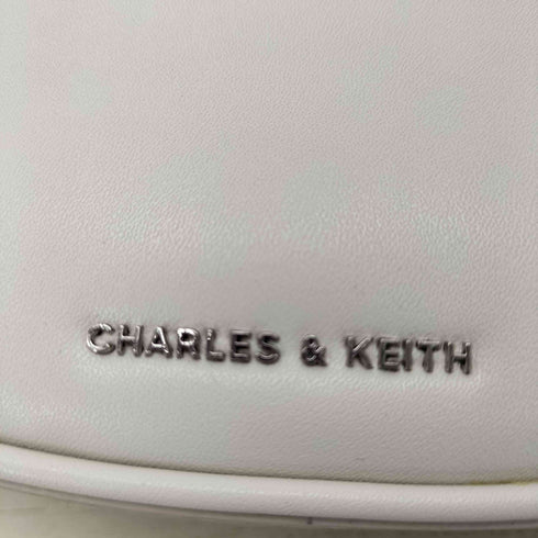 チャールズアンドキース CHARLES&KEITH トライアングルバックル ベルトショルダーバッグ レディース