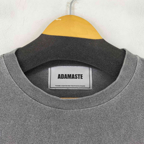 ADAMASTE フロントプリント S/S Tシャツ メンズ