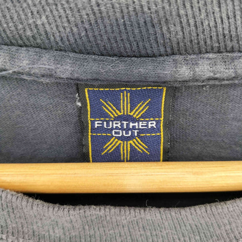 FURTHER OUT フィッシュ 魚 プリント クルーネックTシャツ メンズ