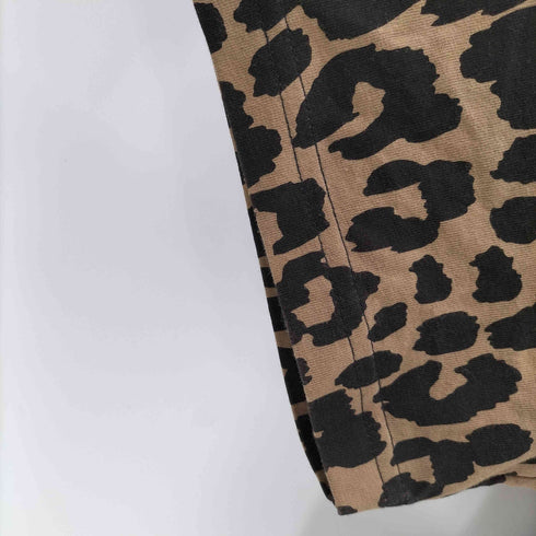 コーチ COACH レオパード カーシヴ シグネチャー クロップド Tシャツ レディース import:M