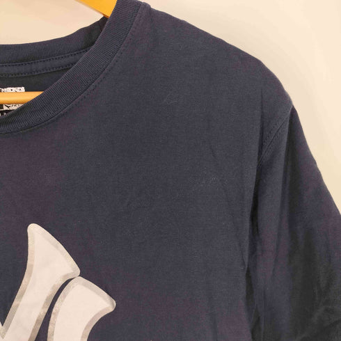 ニューエラ NEW ERA 2019 メタリックロゴ 星 クルーネックTシャツ メンズ import:L