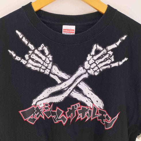 United Athele ボディ メタルポーズ ロックバンド グラフィック プリント S/S Tシャツ バンT バンドTシャツ メンズ L