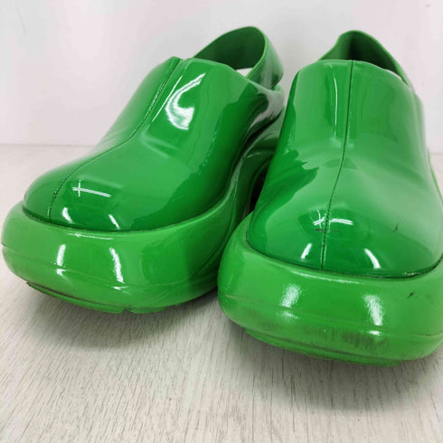 チャールズアンドキース CHARLES&KEITH エナメル厚底スリッポン レディース EUR:35