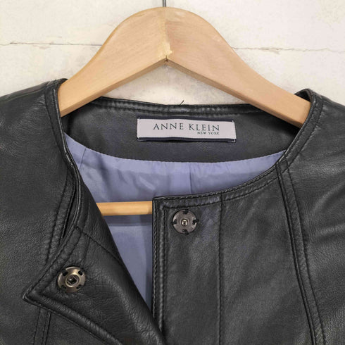 アンクライン ANNE KLEIN ラムレザーノーカラージャケット レディース