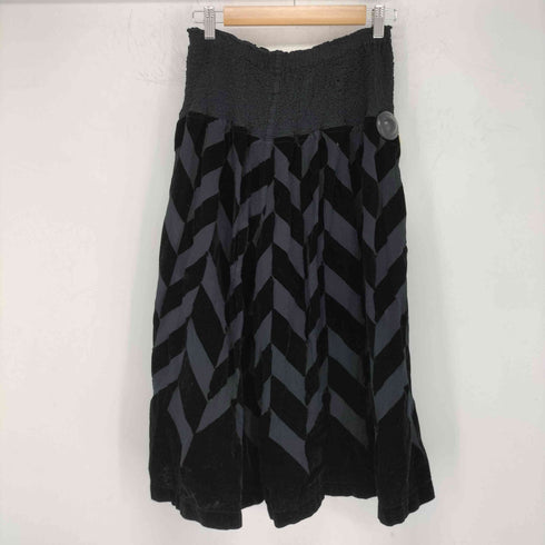 イッセイミヤケミー ISSEY MIYAKE me 製品染めフロッキーヘリンボーンスカート レディース