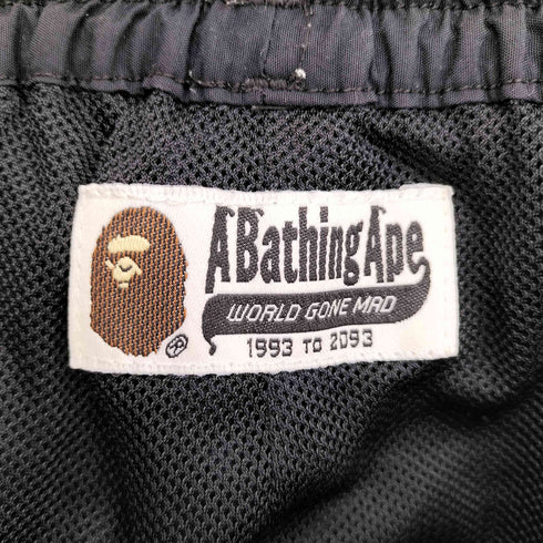 アベイシングエイプ A BATHING APE 裏地メッシュ ラバーロゴ ナイロン ショーツ メンズ JPN:L