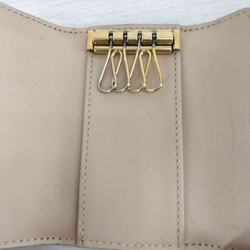 ルイヴィトン LOUIS VUITTON モノグラム・ヴェルニ ミュルティクレ4 キーケース レディース