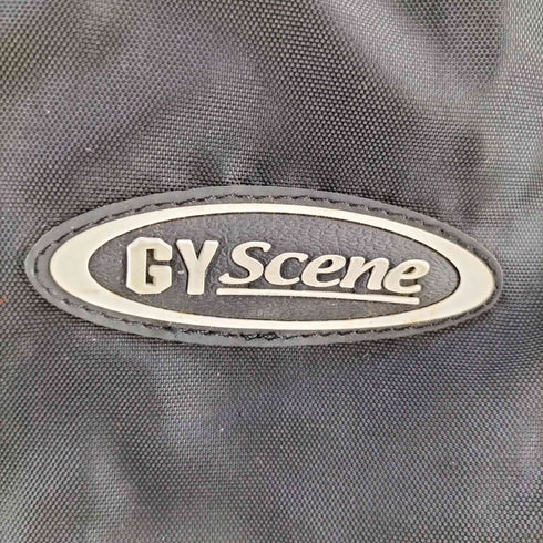 GY SCENE フロントロゴラバーパッチバックパック メンズ