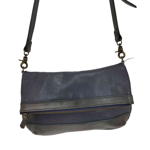 エルエルビーンシグネチャー L.L.Bean SIGNATURE レザーショルダーバッグ レディース