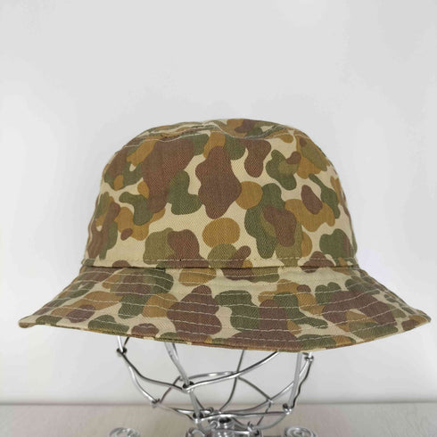 ニューエラ NEW ERA ロゴ刺繍 カモ柄バケットハット メンズ MEDIUM-LARGE