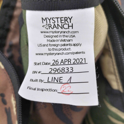 ミステリーランチ MYSTERY RANCH カモフラ ナイロンショルダーバッグ メンズ