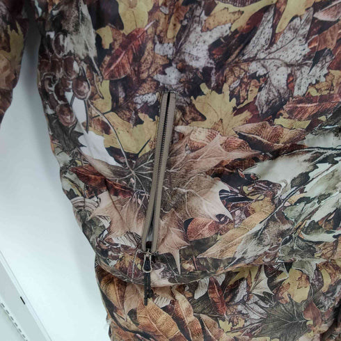 ホワイトマウンテニアリング WHITE MOUNTAINEERING FALLEN LEAVES PRINTED REVERSIBLE DOWN COAT メンズ XXL