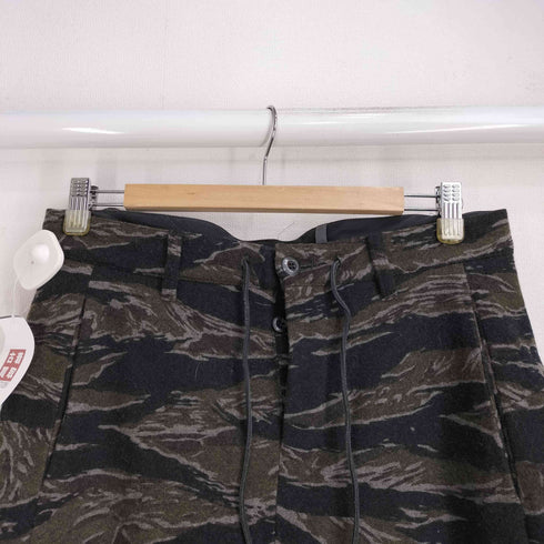 カズユキクマガイアタッチメント KAZUYUKI KUMAGAI ATTACHMENT カシミヤ混ニットフラノタイガーカモ ショートパンツ メンズ JPN:2