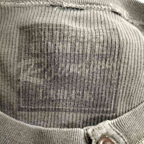 ニーキューイチニーキューゴーオム 291295=HOMME Y2K ロゴ ヘンリーネックカットソー  メンズ