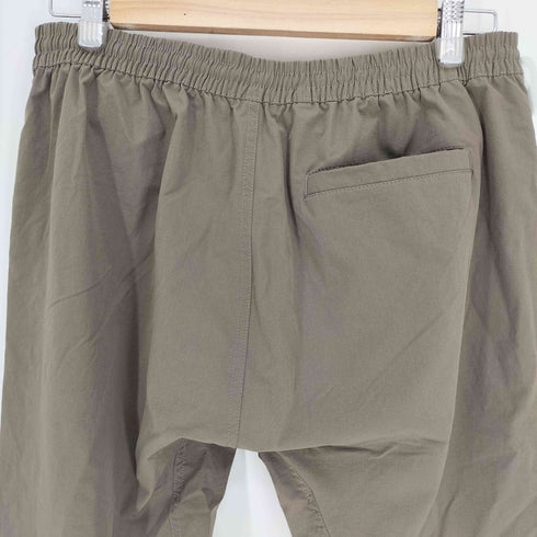 アウトドアプロダクツ OUTDOOR PRODUCTS テーパードシルエット ワンポイントブランドロゴ 撥水透湿イージーストレッチパンツ メンズ JPN:XL