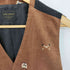 バイグラッドハンド BY GLADHAND COLLEGIATE CORDUROY NO COLLAR VEST カレッジエイト ロゴデザイン クルミボタン コーデュロイ ノーカラーベスト メンズ L