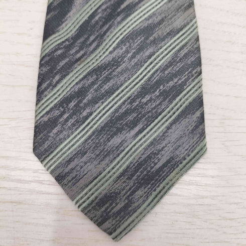 アイムプロダクトイッセイミヤケ im product ISSEY MIYAKE 総柄シルクネクタイ メンズ