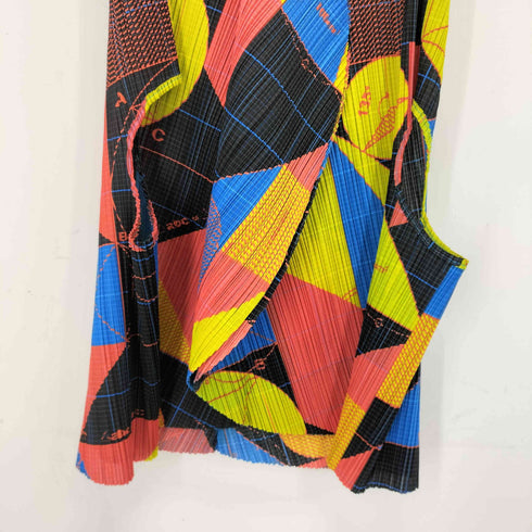 プリーツプリーズイッセイミヤケ PLEATS PLEASE ISSEY MIYAKE 丸穴 図形転写 変形ワンピース レディース JPN:5