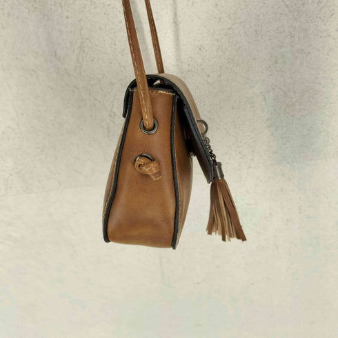 フリンジストラップミニショルダーバッグ レディース