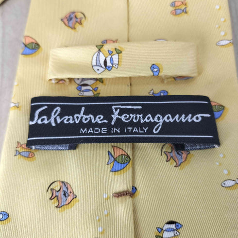 サルヴァトーレフェラガモ Salvatore Ferragamo 魚柄シルクネクタイ メンズ