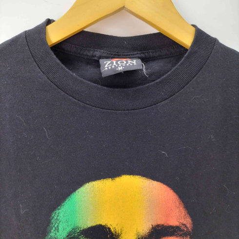 ザイオンルーツウェア ZION ROOTSWEAR 1999コピーライト アーティストプリント クルーネックTシャツ メンズ import:M