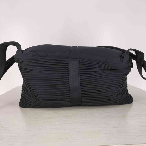 オムプリッセイッセイミヤケ HOMME PLISSE ISSEY MIYAKE 23SS Pleats Daypack Black メンズ
