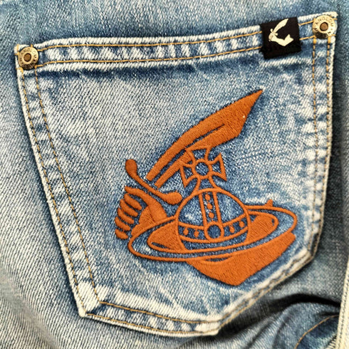ヴィヴィアンウエストウッド アングロマニア Vivienne Westwood ANGLOMANIA ワッペン刺繍デザインショートデニムパンツ レディース 40