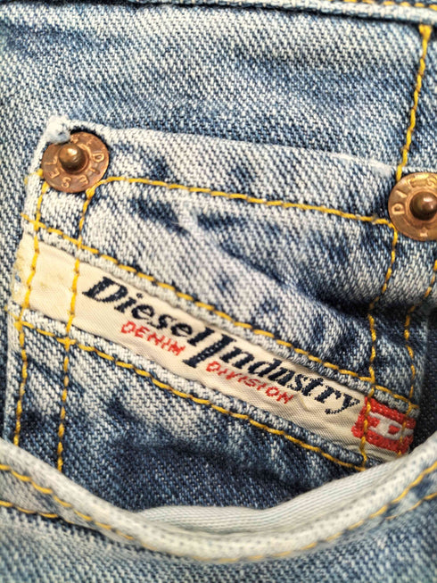 ディーゼル DIESEL ジップフライストレートデニムパンツ レディース 10