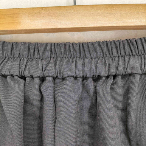 エーアイシー AIC. レーヨン混 ビジュー装飾 タックスラックス レディース JPN:M