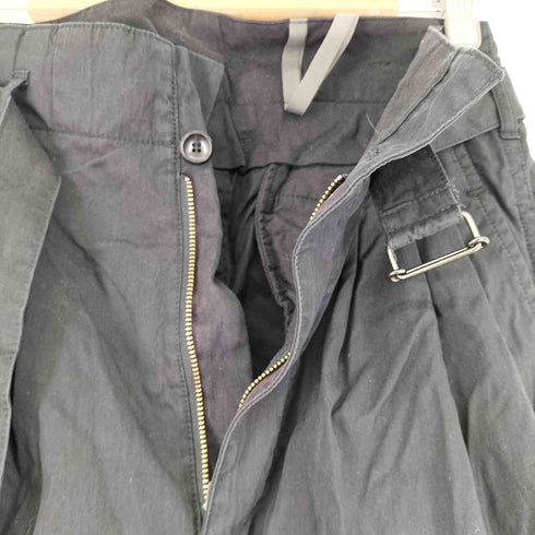 カズユキクマガイアタッチメント KAZUYUKI KUMAGAI ATTACHMENT C/Nオックス ベルト付ハイウエストワイドパンツ メンズ 1