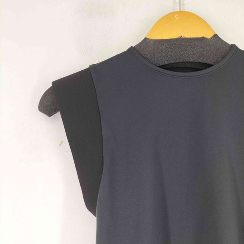 イッセイミヤケ ISSEY MIYAKE 23SS ストレッチタンクトップ レディース 2