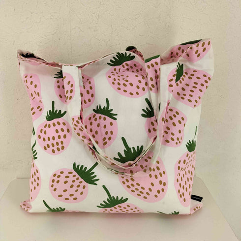 マリメッコ marimekko MANSIKKA イチゴ柄 トートバッグ レディース