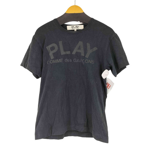 プレイコムデギャルソン PLAY COMME des GARCONS ロゴプリント S/S Tシャツ メンズ JPN:M