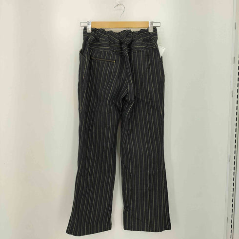 Q.U.E ストライプ柄 ウエストリブ セミフレア パンツ レディース 8