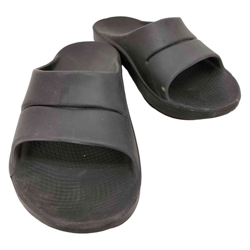 ウーフォス oofos リカバリーサンダル メンズ EUR:43