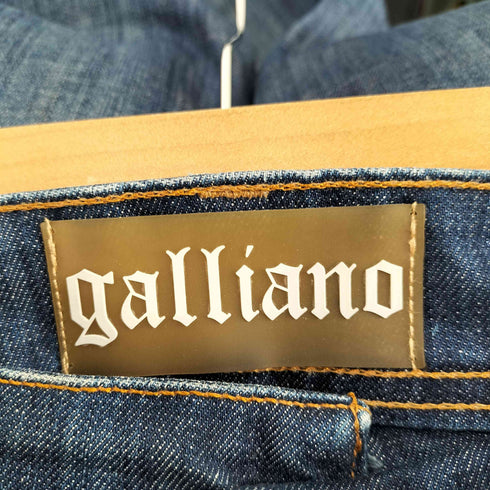ジョンガリアーノ JOHN GALLIANO fighters club 刺繍 ロゴ スタッズ ブリーチ ローライズ ストレート デニム パンツ 裏地ニュースペーパー柄 メンズ