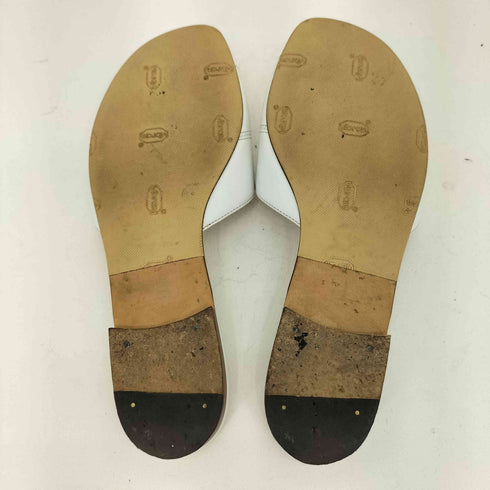マノロブラニク MANOLO BLAHNIK Lasatte Notched Flat Leather Slide Sandal レディース