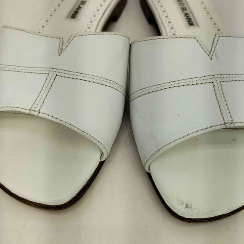 マノロブラニク MANOLO BLAHNIK Lasatte Notched Flat Leather Slide Sandal レディース