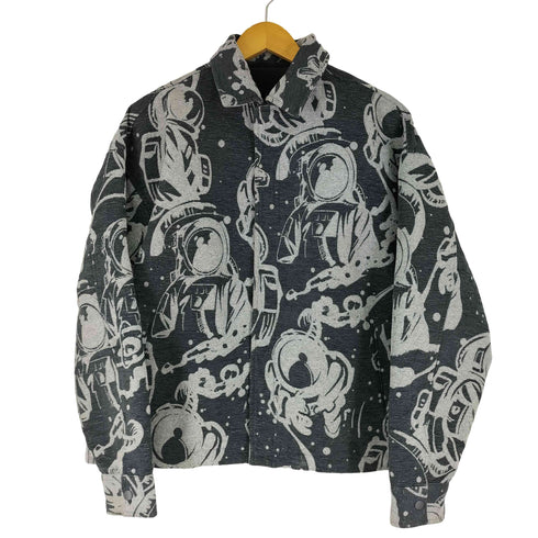 アーバン レヴィヴォ URBAN REVIVO 宇宙飛行士柄 ジャケット メンズ S