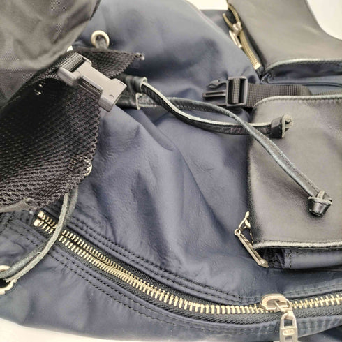 A.I.P.ジップ ナイロン レザー切替 マルチポケット バックパック リュック メンズ